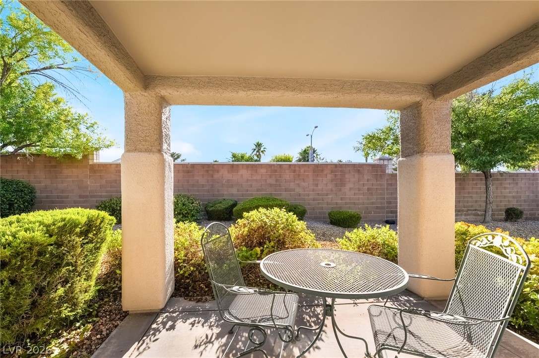 419 Golden State Street Property Photo 42