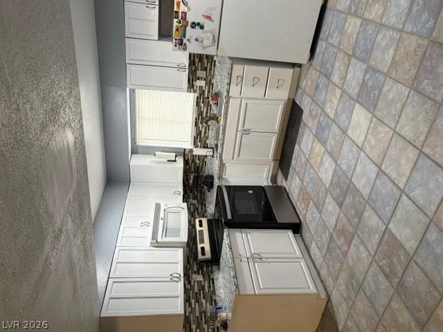 3541 Rio Robles Drive D Property Photo 9