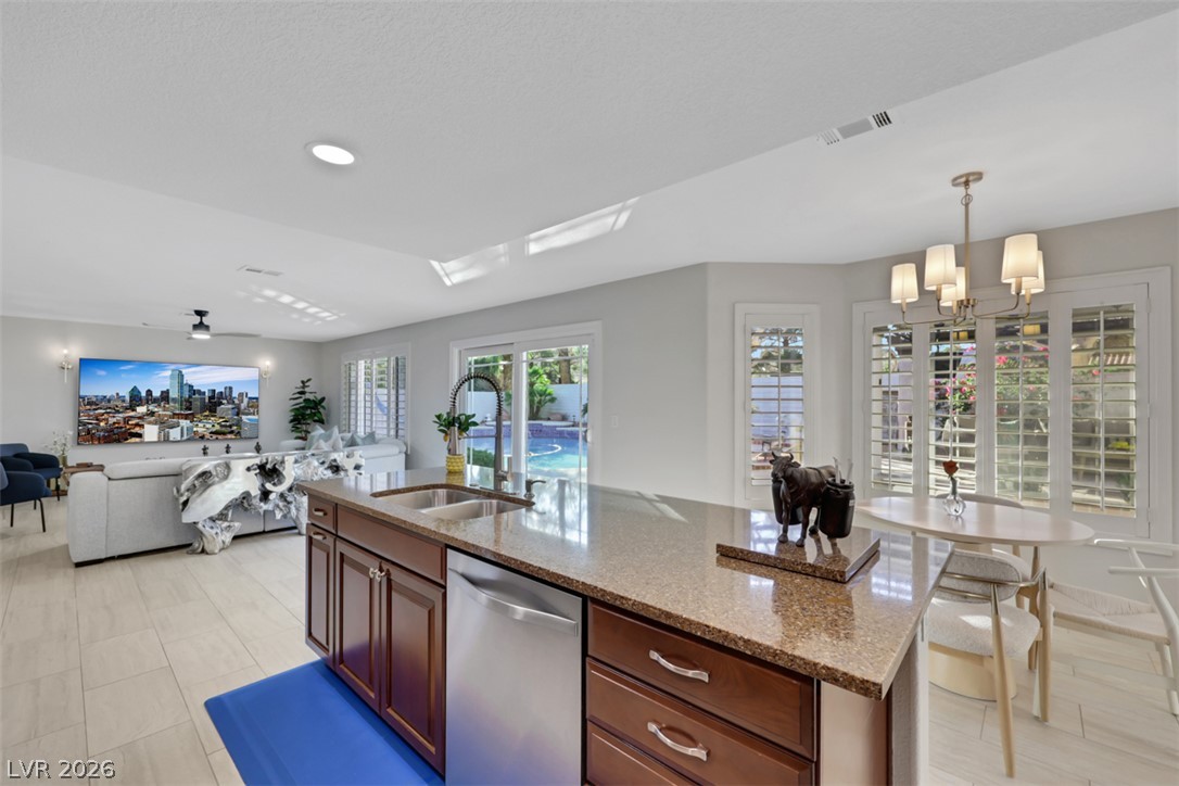 3001 Ocean Port Drive Property Photo 14