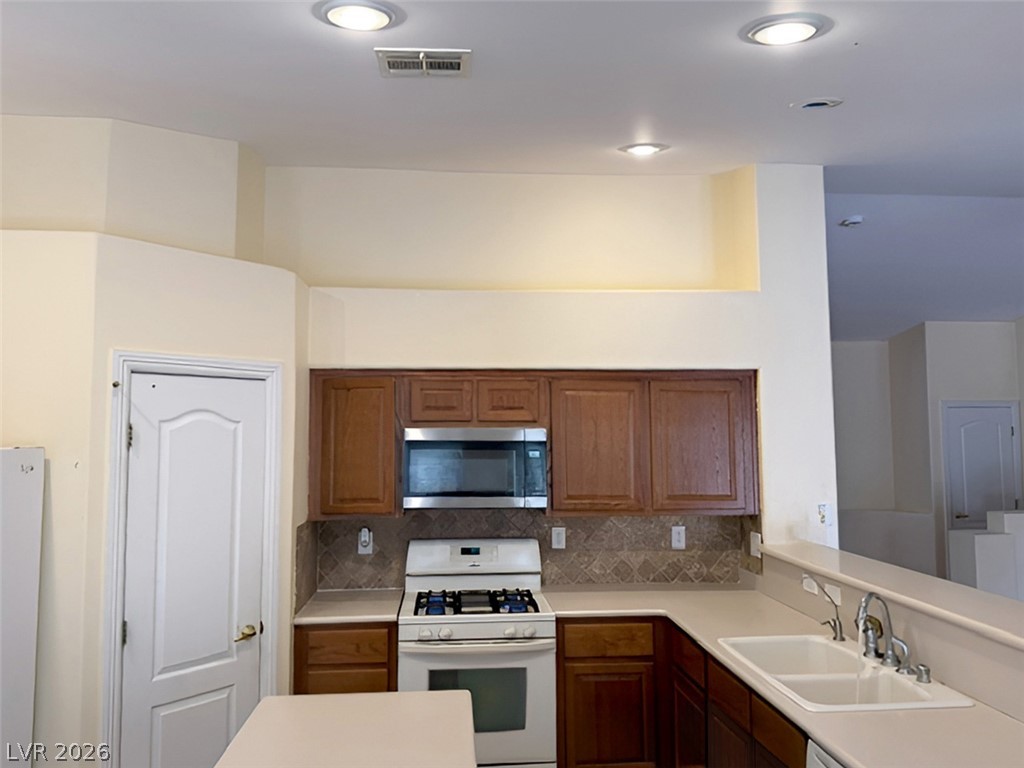 2513 Torch Avenue Property Photo 9