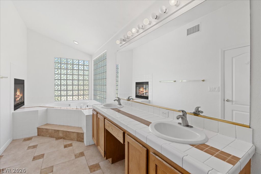 1413 Sun Copper Drive Property Photo 10