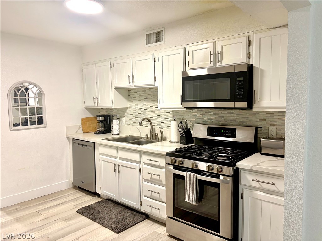 3914 Visby Lane Property Photo 7
