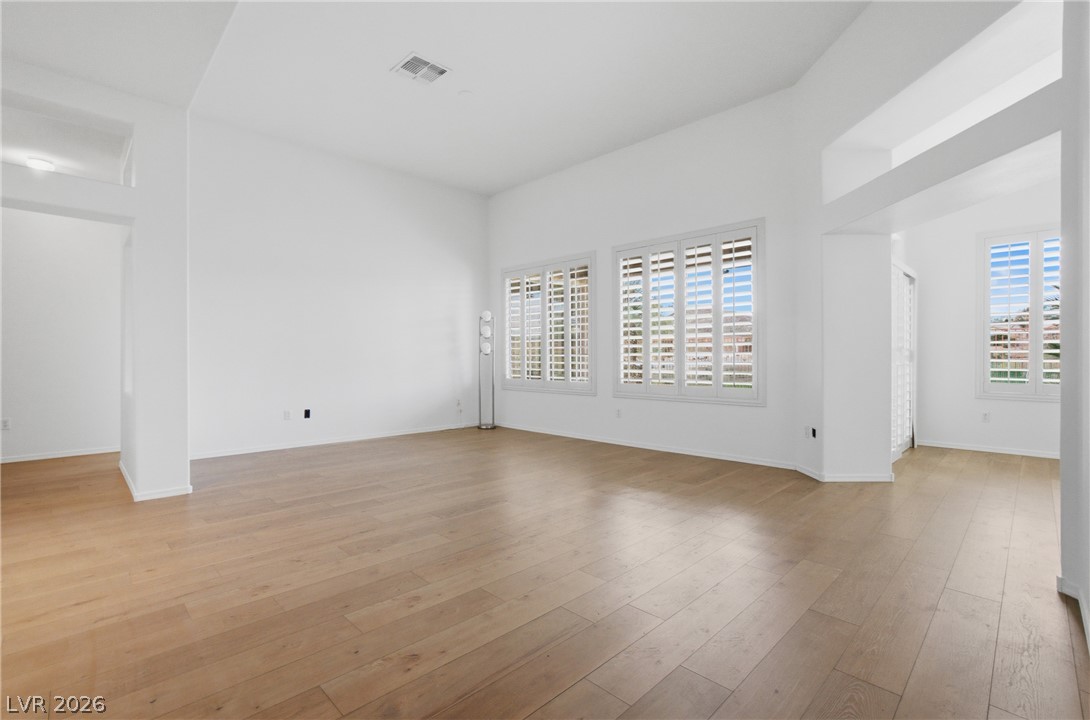 511 Eagle Vista Drive Property Photo 4