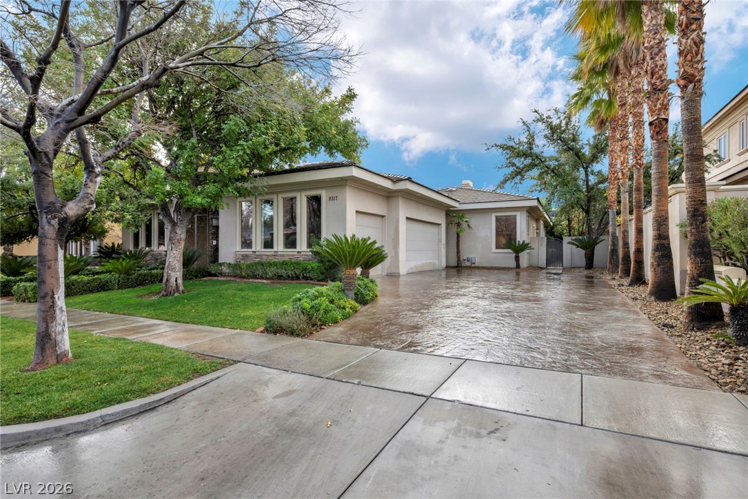 9317 Canyon Classic Drive Property Photo 3