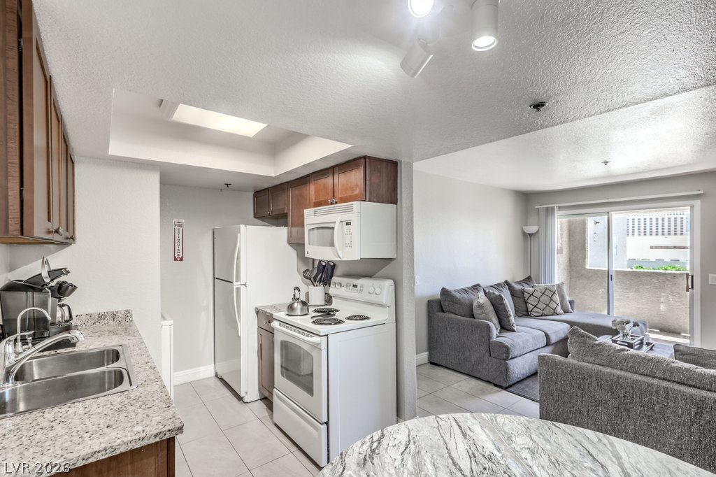 4200 South Valley View Boulevard 2081 Property Photo 11
