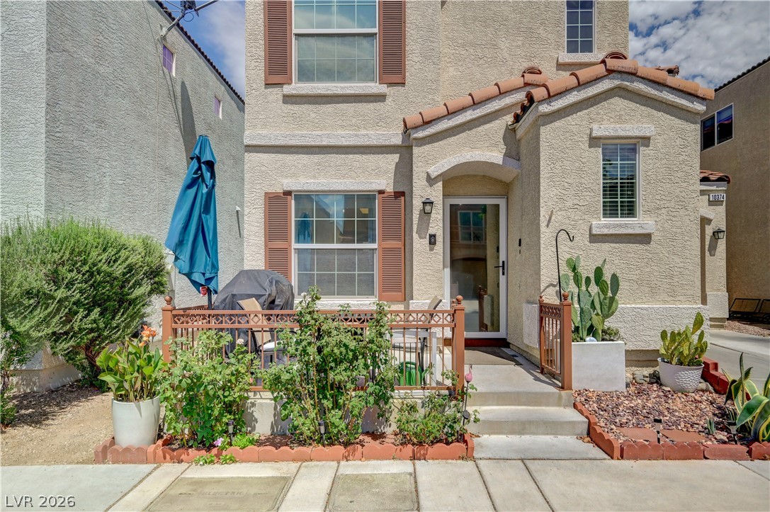 10374 Midnight Iris Street Property Photo 4