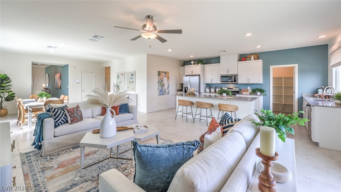 7432 Dominguez Bay Drive Property Photo 4