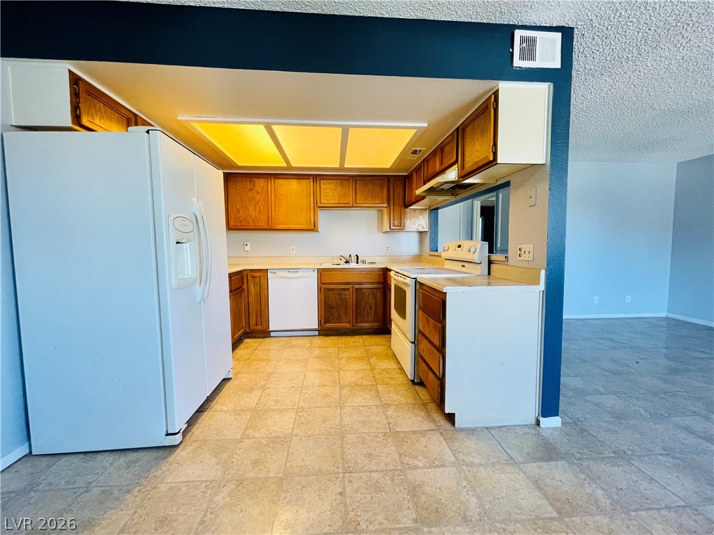 3716 Snorkel Circle 2 Property Photo 10