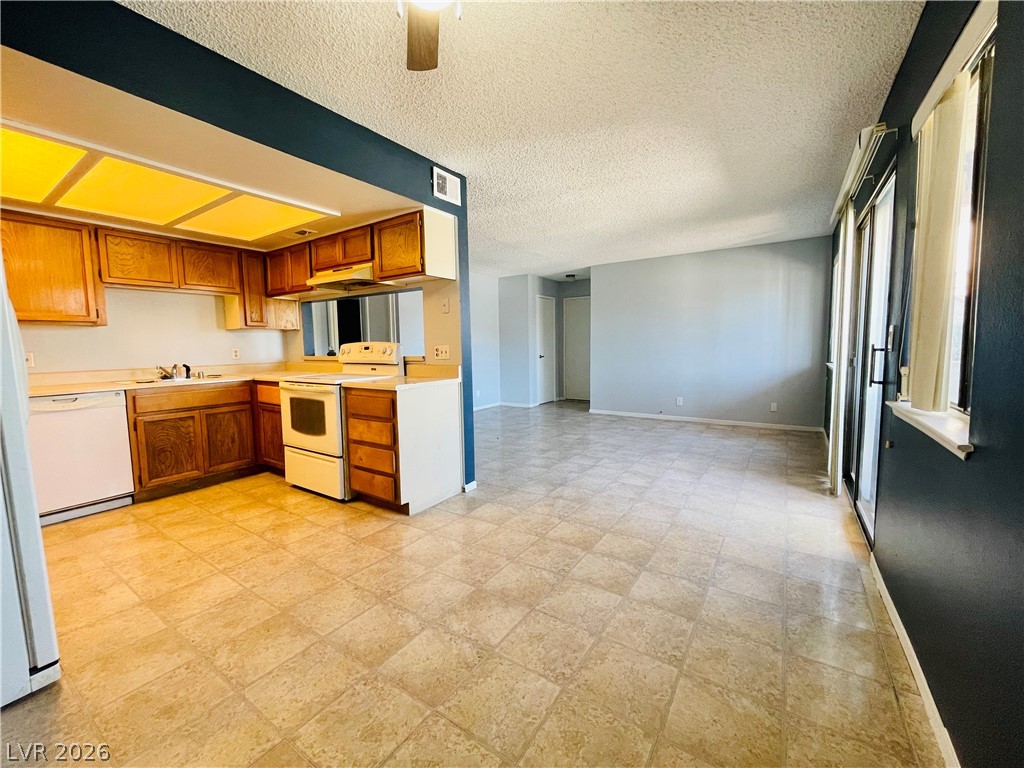 3716 Snorkel Circle 2 Property Photo 11