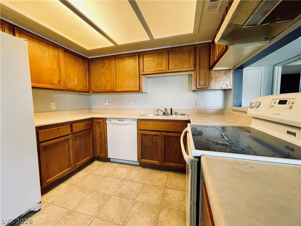 3716 Snorkel Circle 2 Property Photo 12