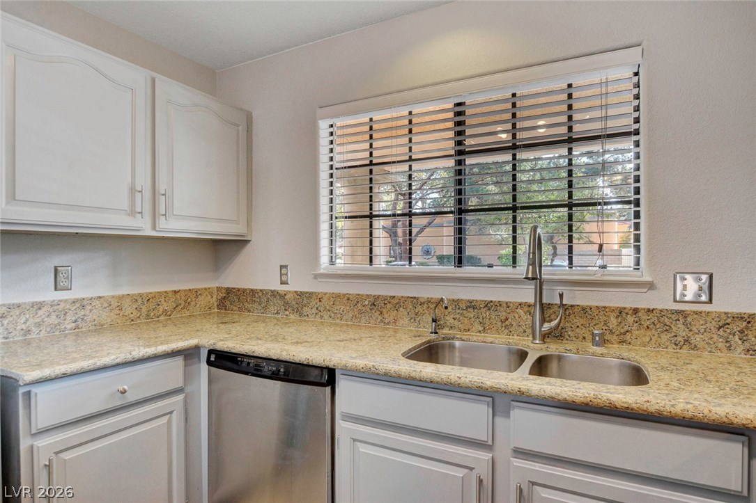 2851 Valley View Boulevard 1016 Property Photo 4