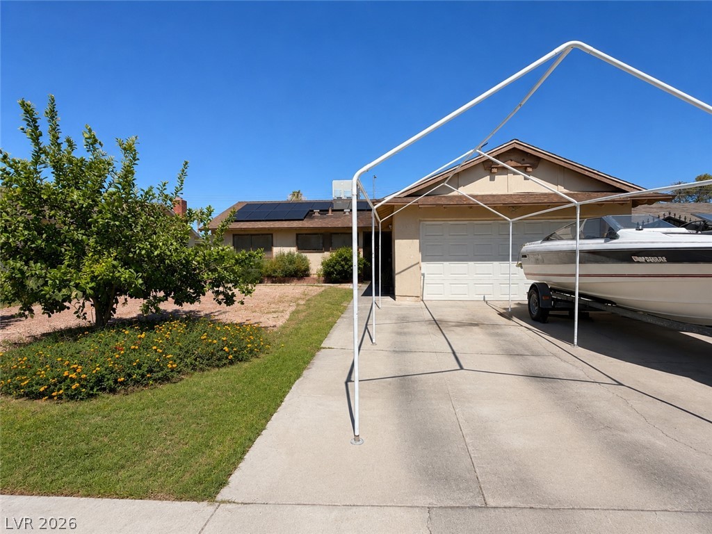 2105 El Greco Street Property Photo 2