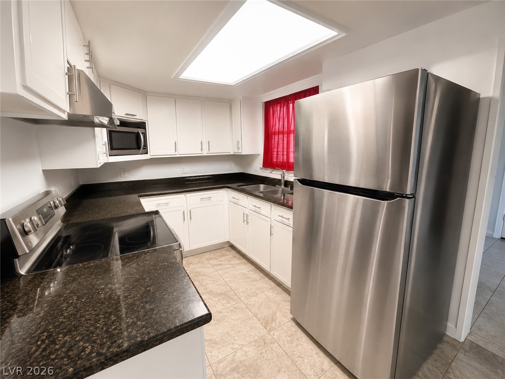 2105 El Greco Street Property Photo 9