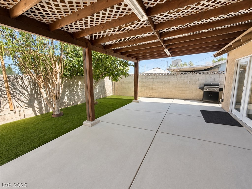 2105 El Greco Street Property Photo 16