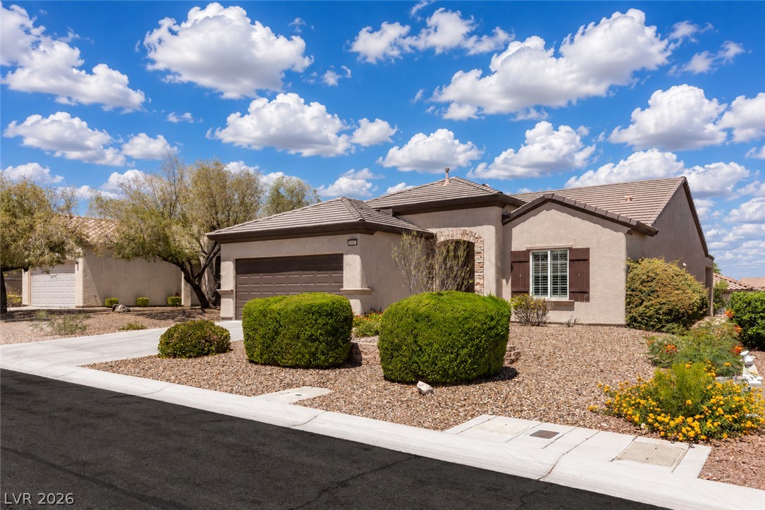 2157 Sawtooth Mountain Drive Property Photo 2
