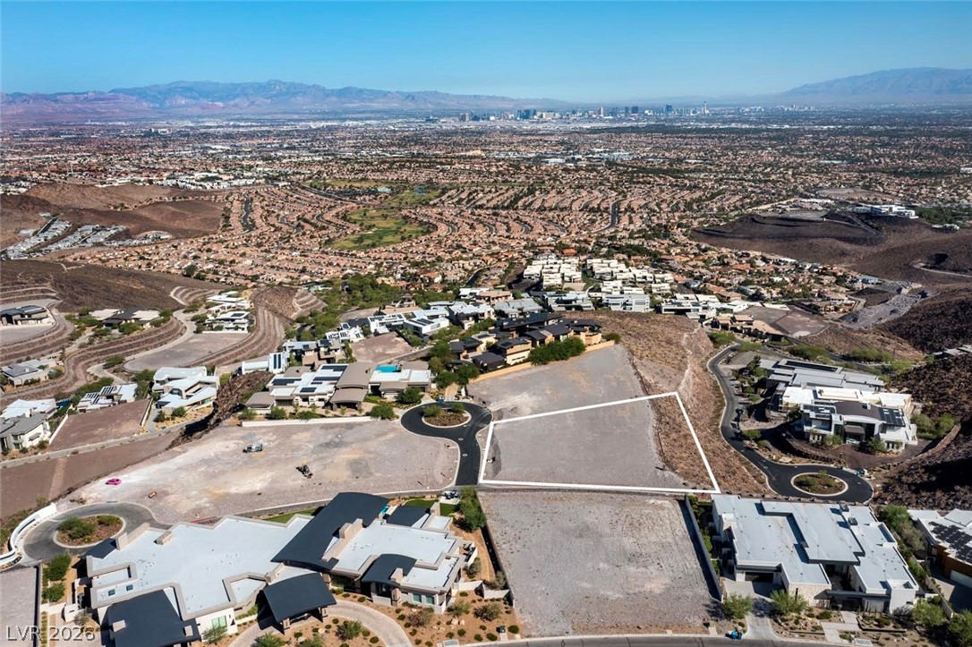 2 Heavens Edge Court Property Photo 3