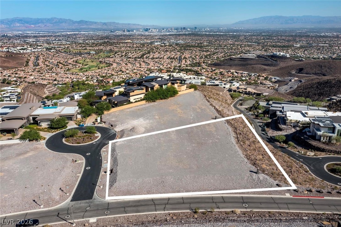 2 Heavens Edge Court Property Photo 12