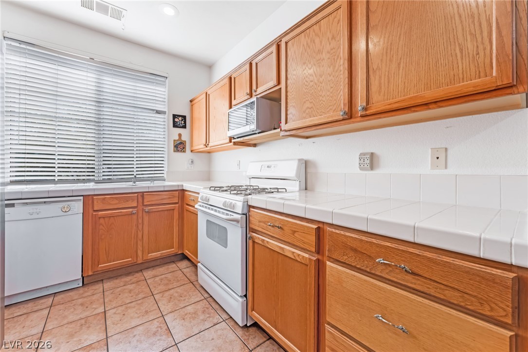 1712 Stonefield Street Property Photo 5