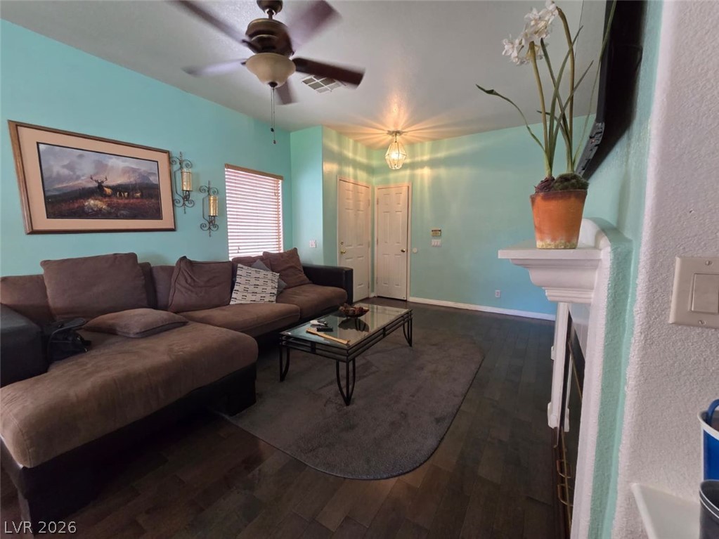 1155 Warm Canyon Way Property Photo 2