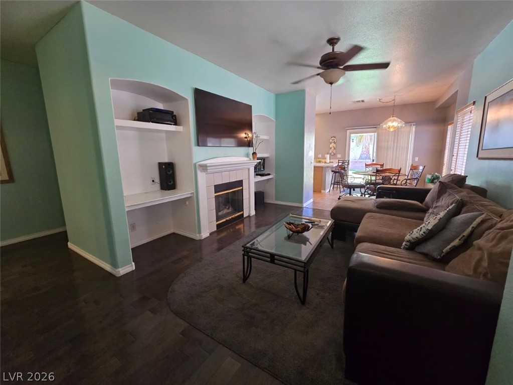 1155 Warm Canyon Way Property Photo 3