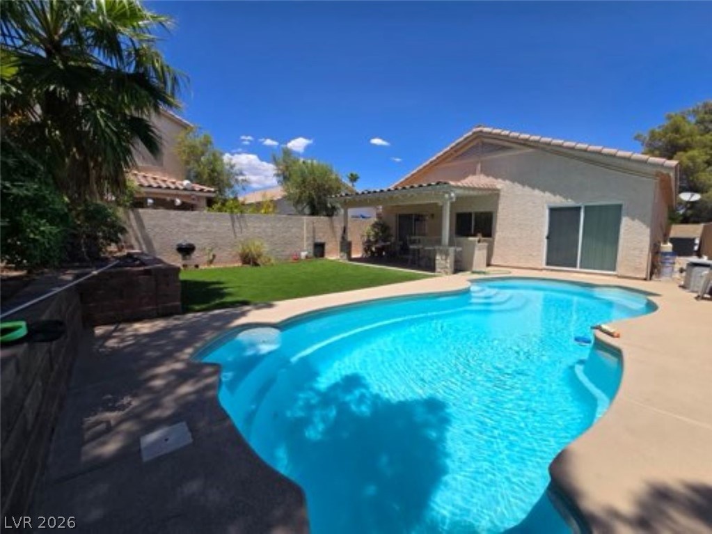1155 Warm Canyon Way Property Photo 7