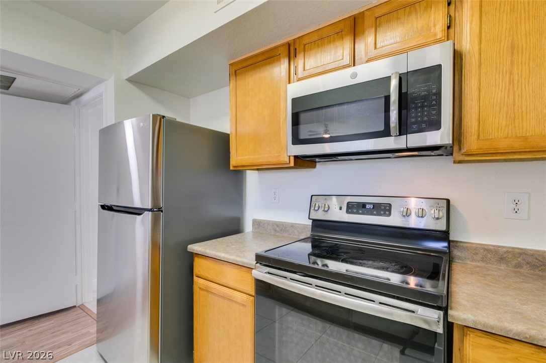 6650 West Warm Springs Road 2118 Property Photo 2