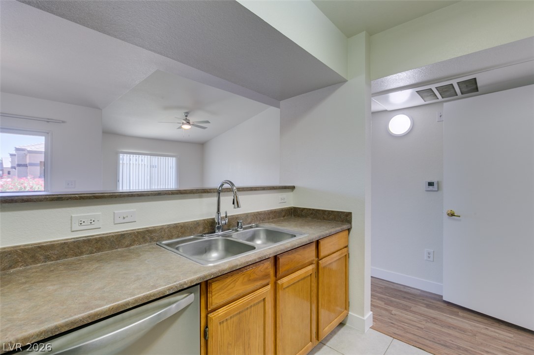 6650 West Warm Springs Road 2118 Property Photo 3