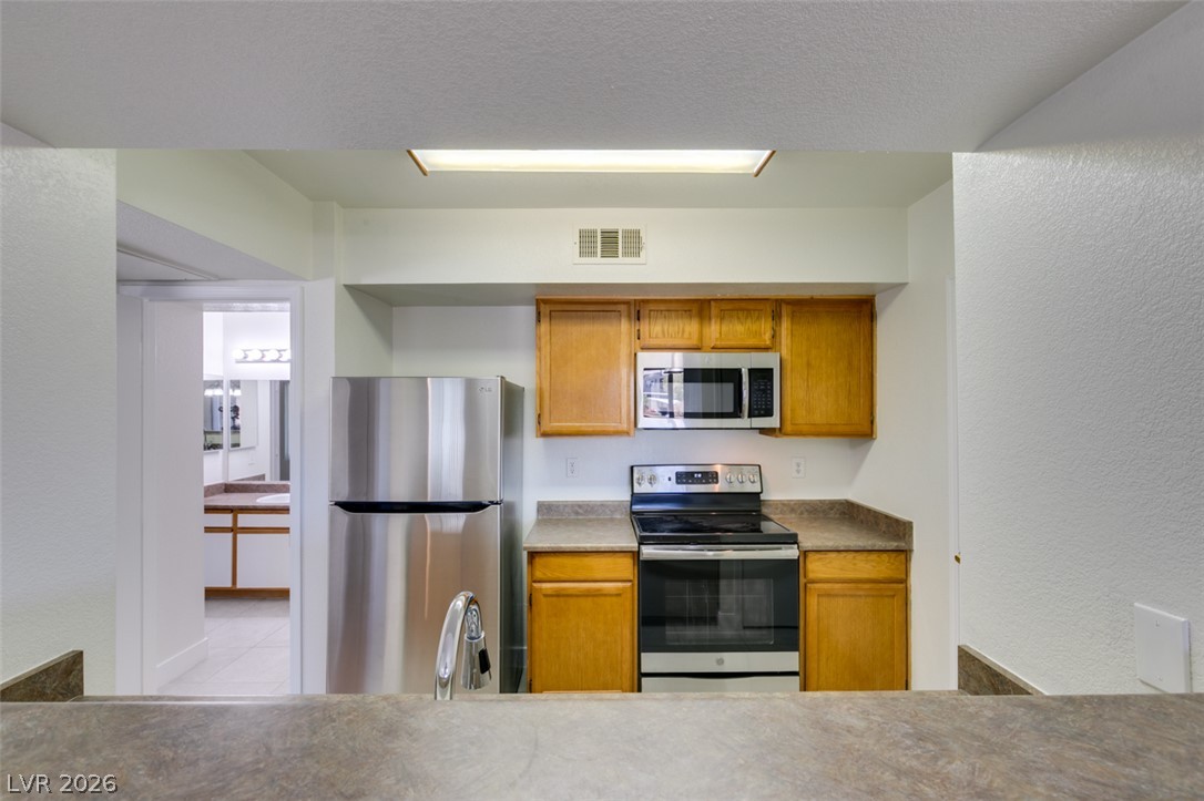 6650 West Warm Springs Road 2118 Property Photo 12
