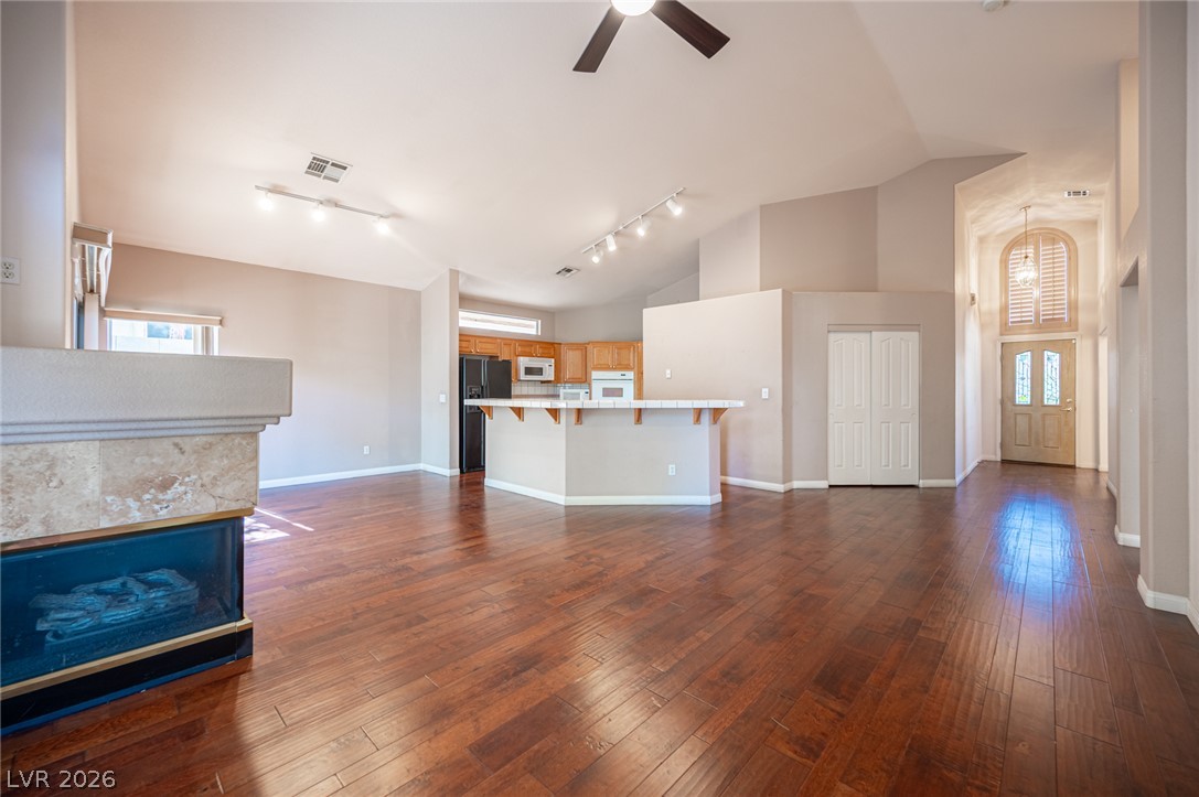 2146 Eaglepath Circle Property Photo 2
