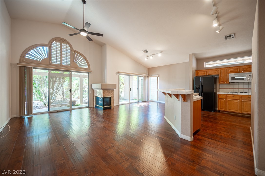 2146 Eaglepath Circle Property Photo 5