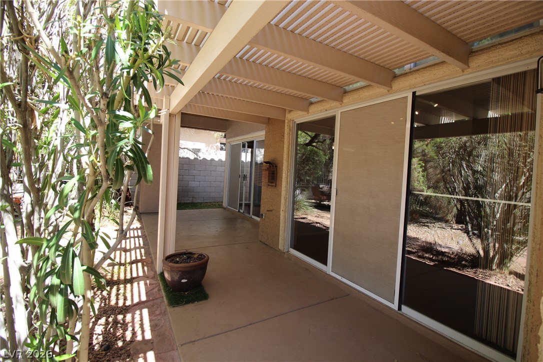 2146 Eaglepath Circle Property Photo 6