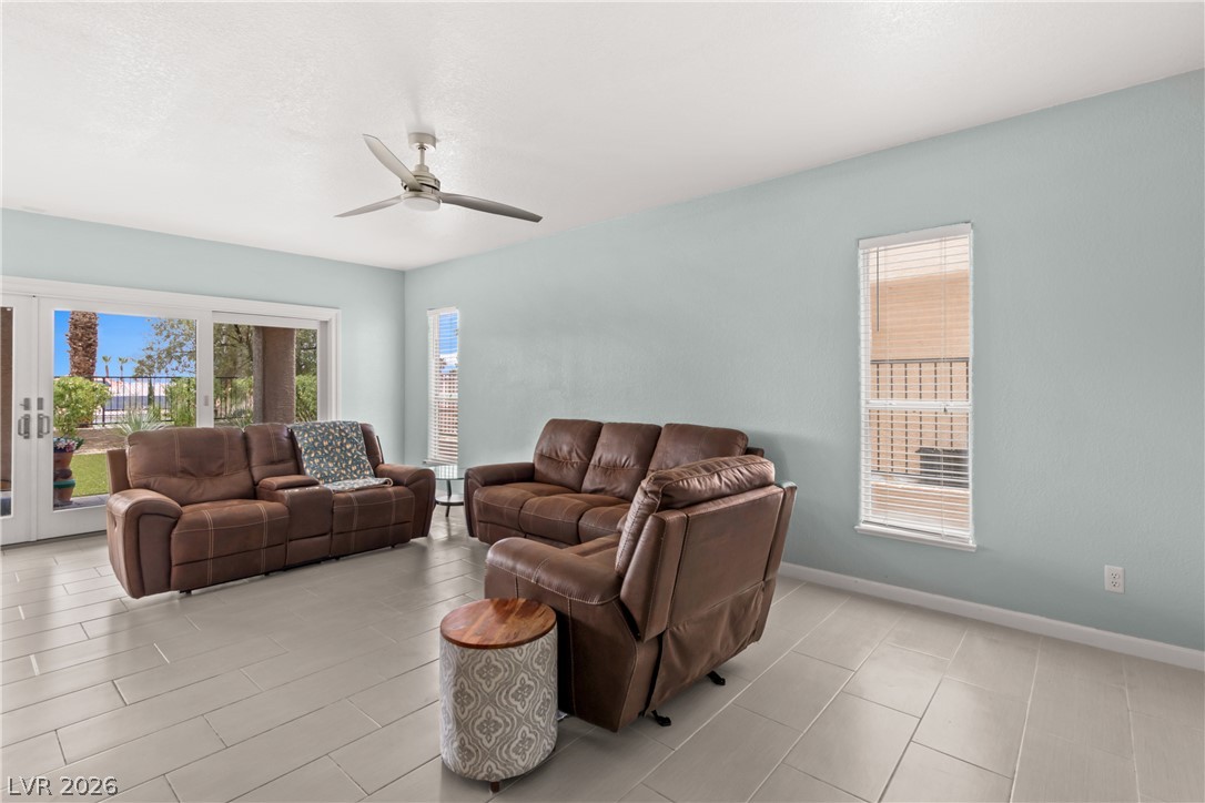 2808 Crystal Beach Drive Property Photo 12