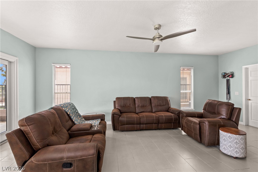 2808 Crystal Beach Drive Property Photo 13