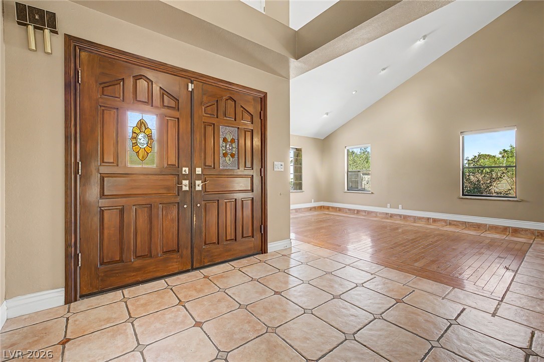 6815 Trinity Court Property Photo 5