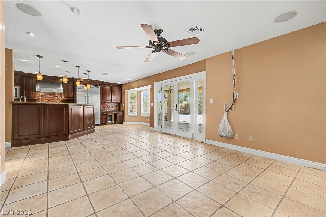 6815 Trinity Court Property Photo 16