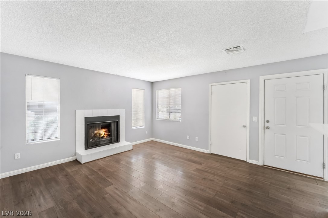 2722 Alicialynn Way B Property Photo 5