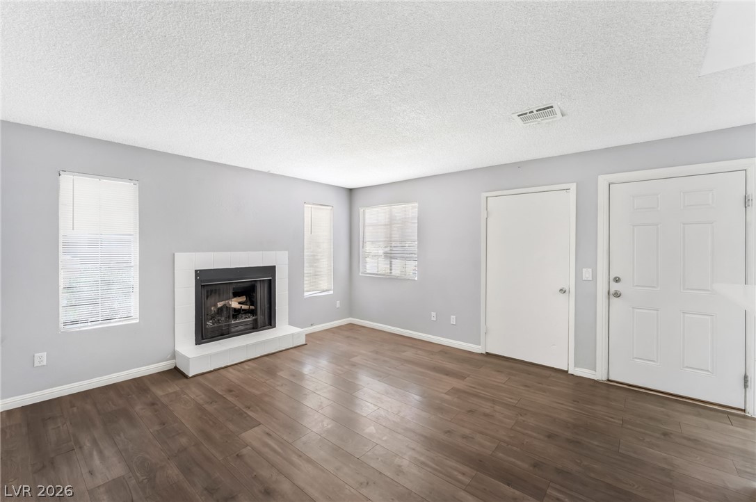 2722 Alicialynn Way B Property Photo 6