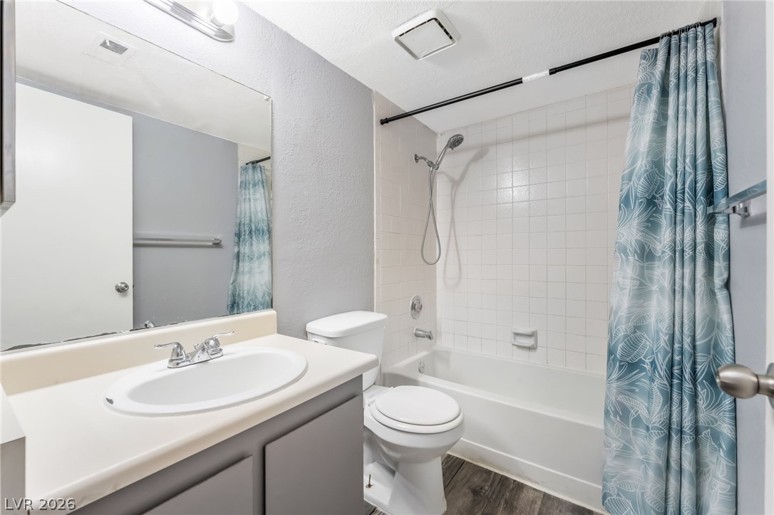 2722 Alicialynn Way B Property Photo 15