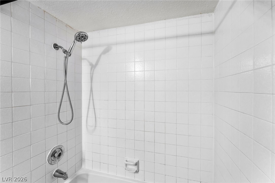 2722 Alicialynn Way B Property Photo 16