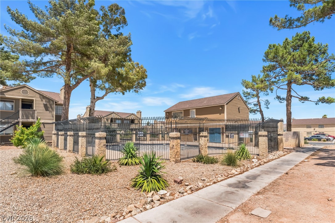 2722 Alicialynn Way B Property Photo 18