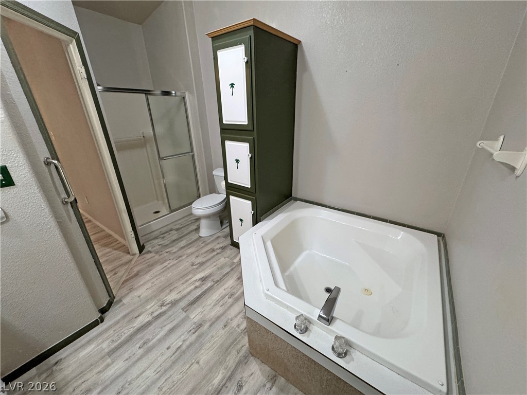 5600 Doubletree Road Property Photo 27