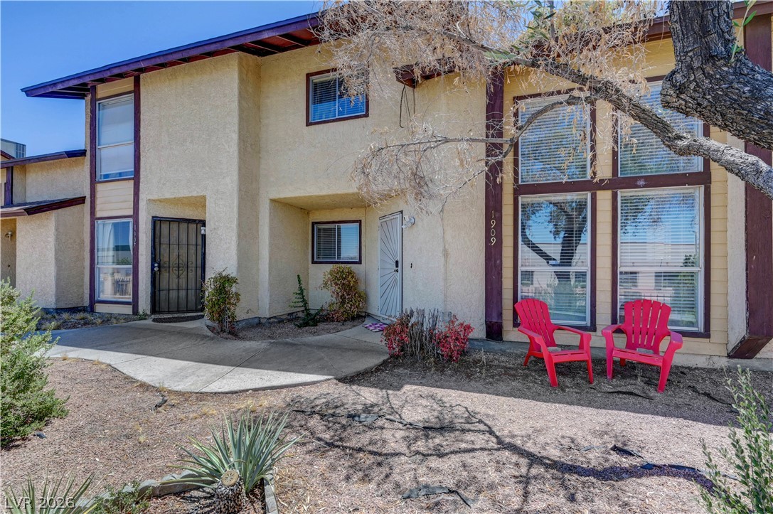 1909 Natalee Drive Property Photo 1