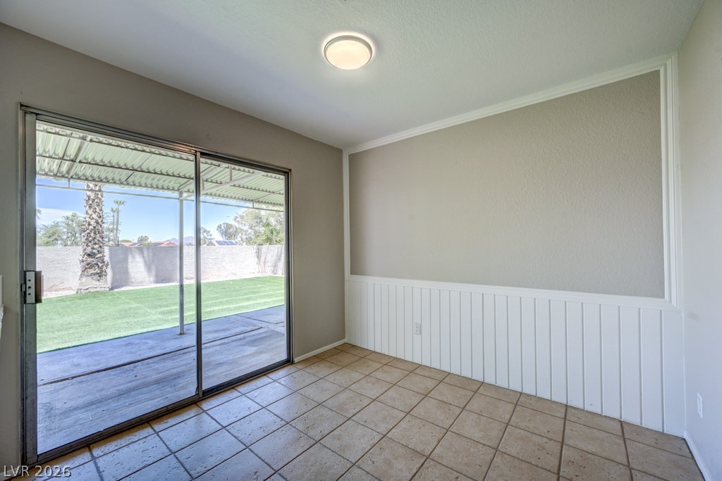 2414 Muirfield Avenue Property Photo 10