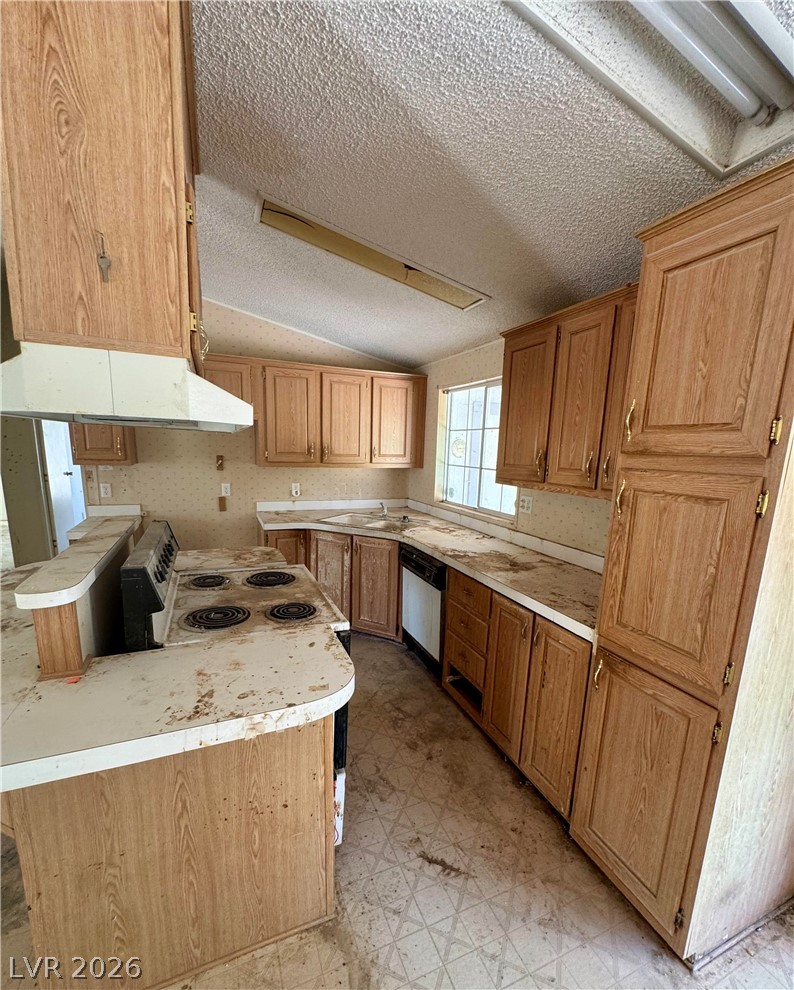 925 West Bettles Road Property Photo 7