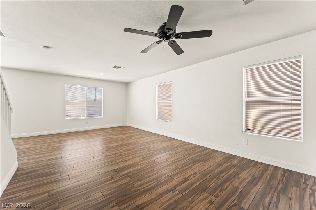 8708 Majestic Pine Avenue Property Photo 5