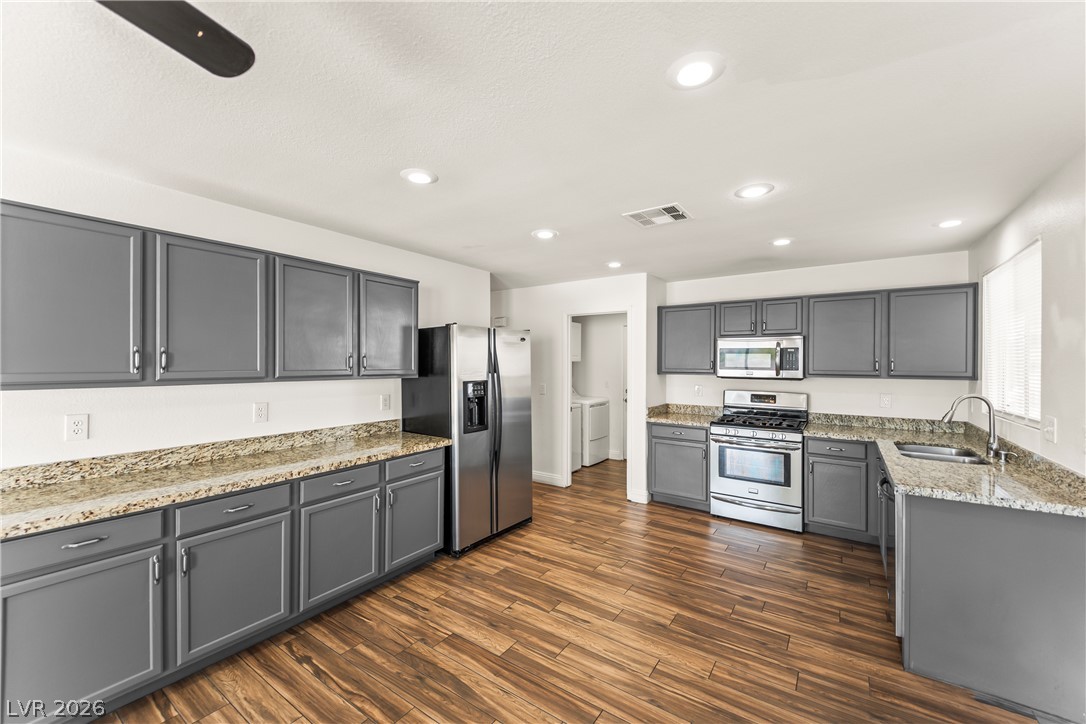 8708 Majestic Pine Avenue Property Photo 11