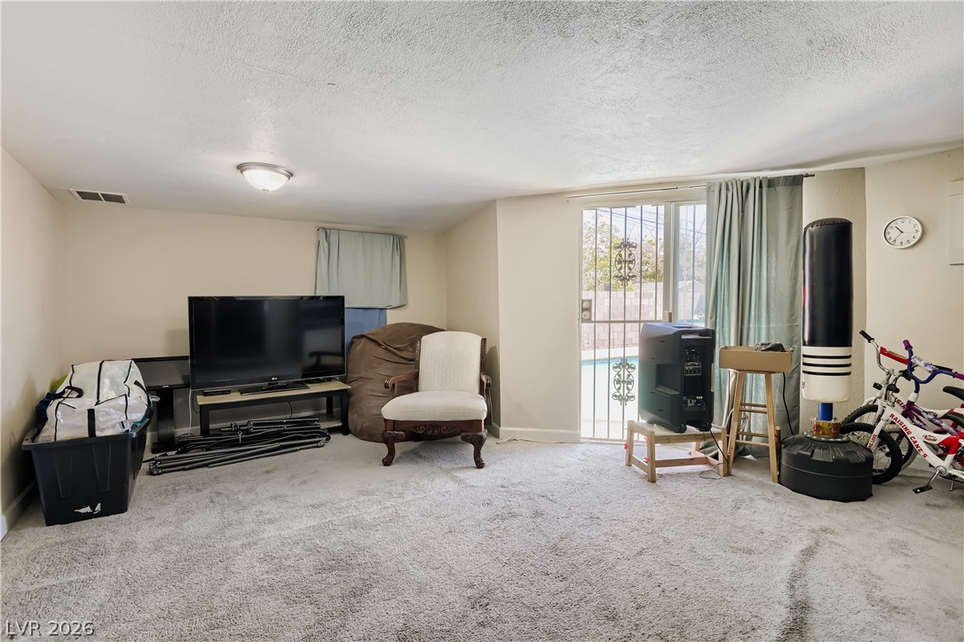 4421 Ash Avenue Property Photo 5