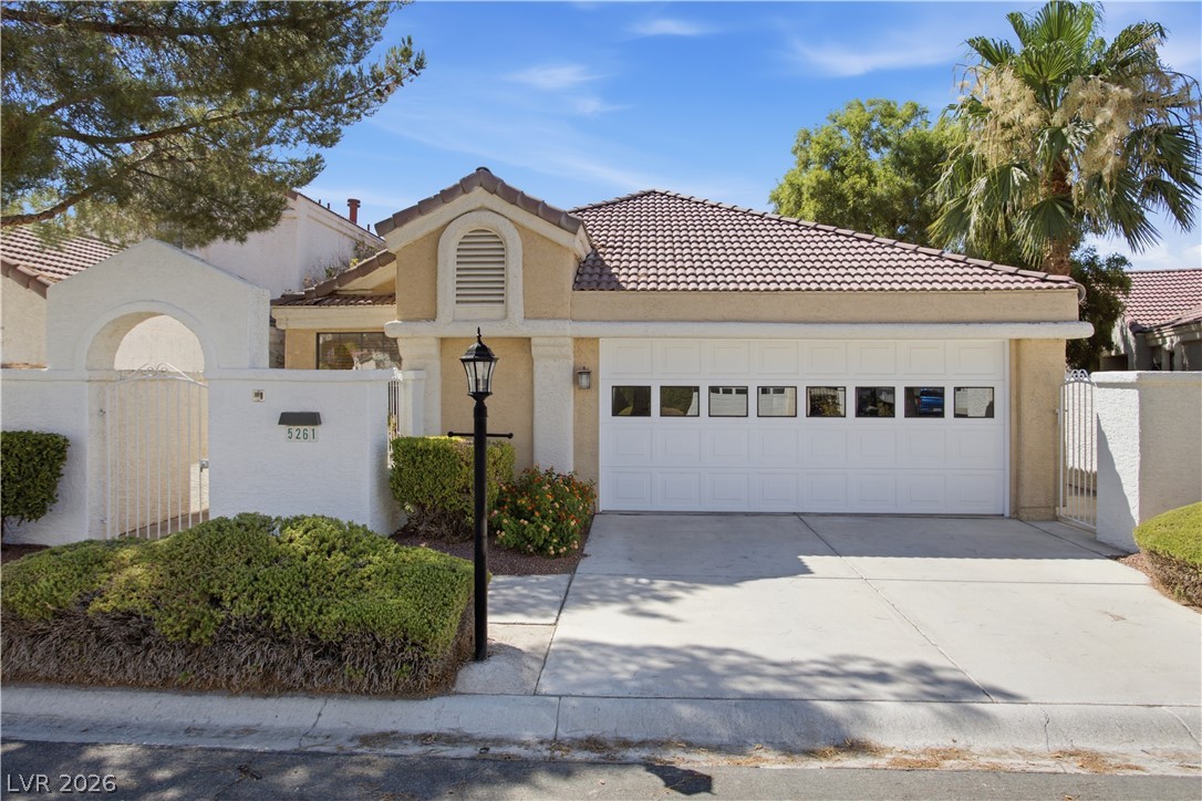 5261 Drifting Sands Court Property Photo 1