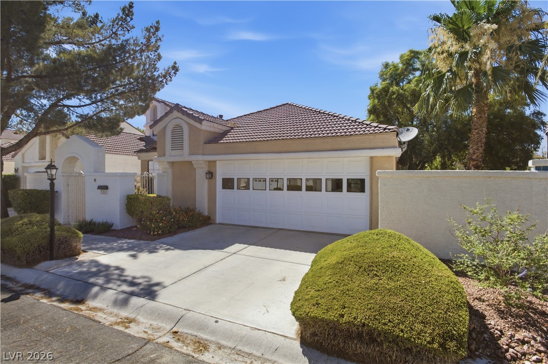 5261 Drifting Sands Court Property Photo 2