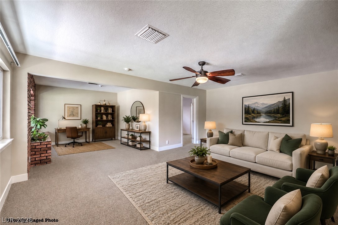 712 Aztec Place Property Photo 4